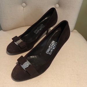 Salvatore Ferragamo Brown Suede Vara Heels, Size 8